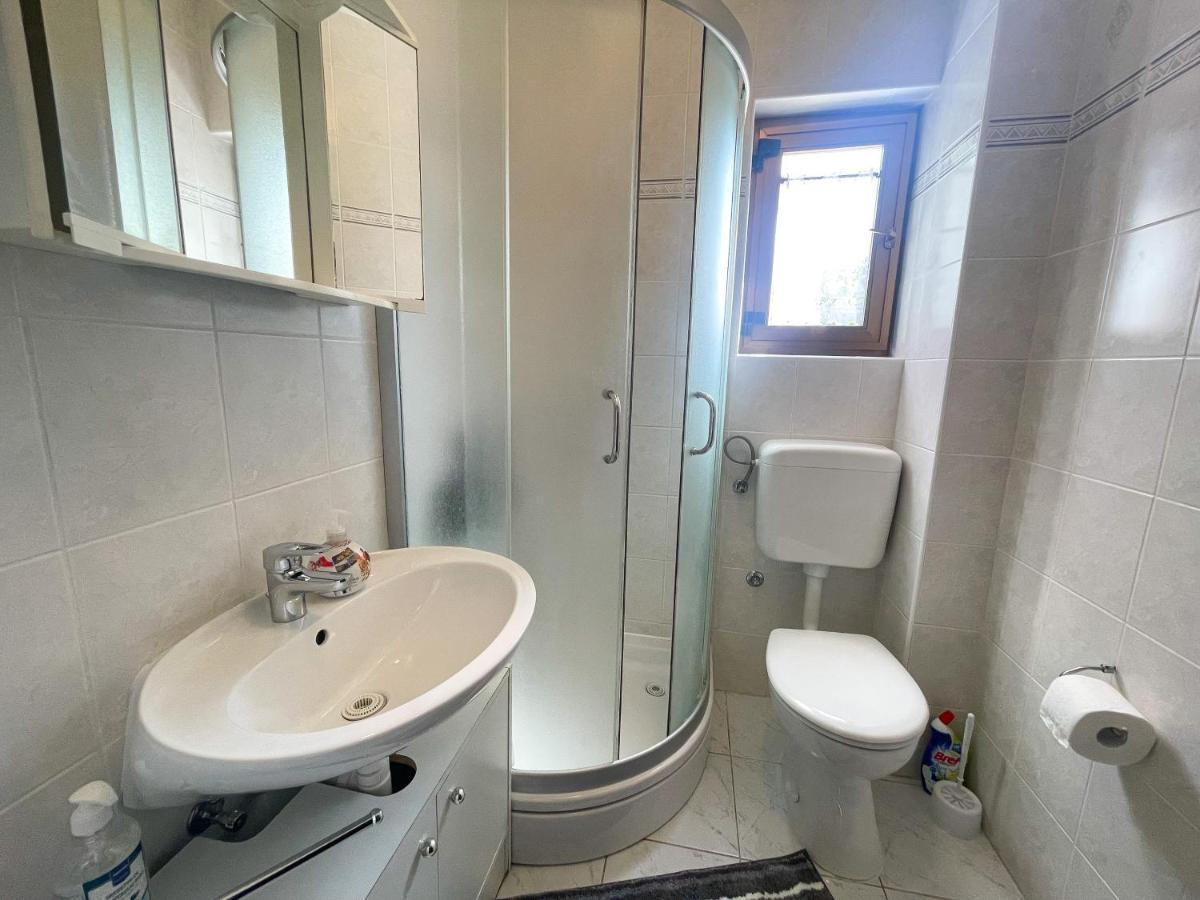 Apartmani Irena ヤドラニヴォ エクステリア 写真